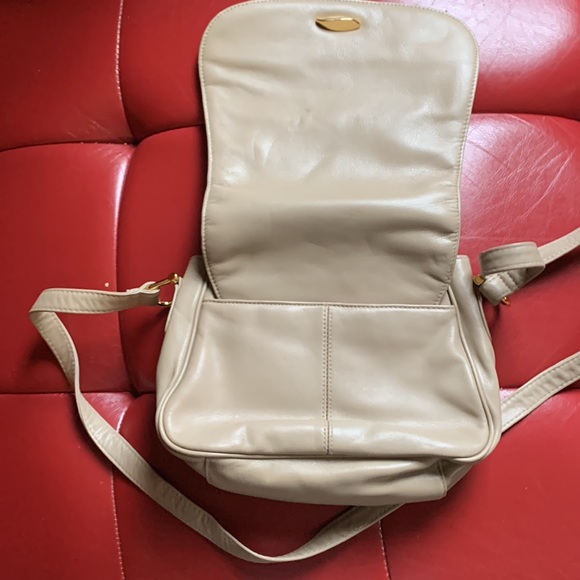 Tan purse - Picture 3 of 3